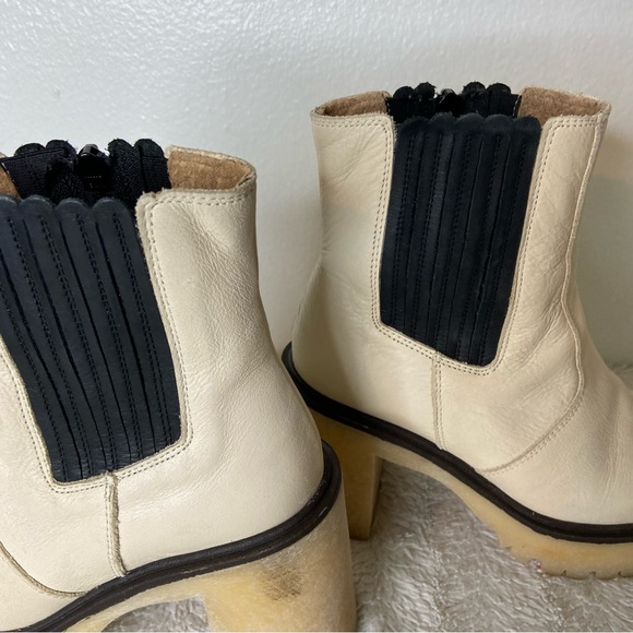 Free People Women’s 6 (36) Hames Chelsea Boots White Leather Chunky Heel - Picture 10 of 15